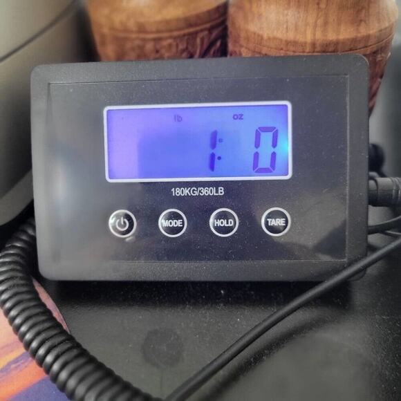 Levi's Denim Booty Shorts Womens Size 26 Laser Striped High Rise Raw Hem NEW - Picture 16 of 16